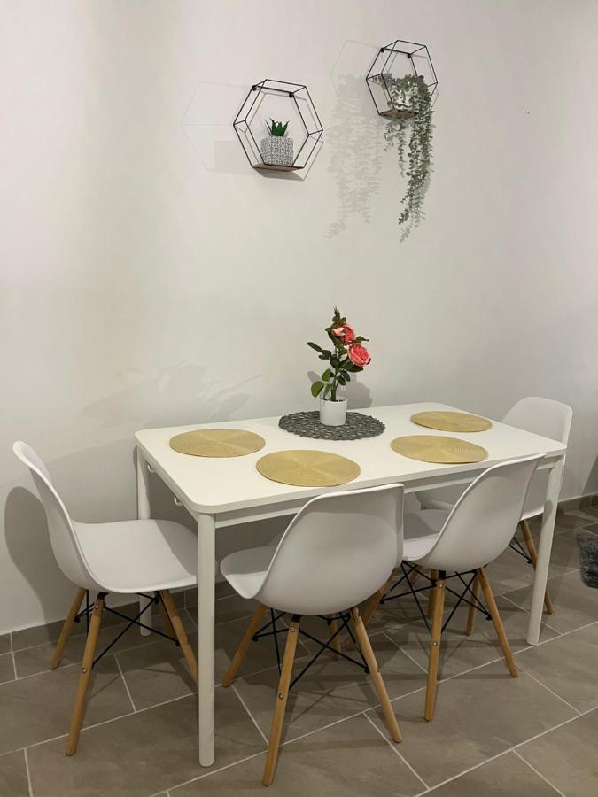 Joanna Court Rooms لارنكا المظهر الخارجي الصورة